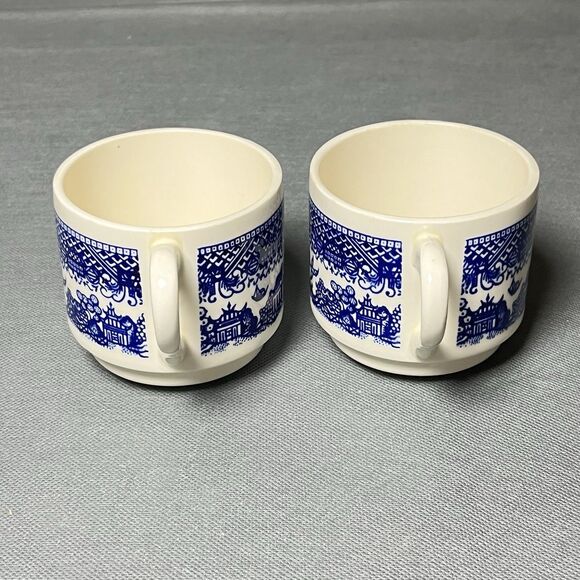 Churchill Staffordshire England Blue Willow Porcelain Tea Cup and Saucer Set - Picture 8 of 16